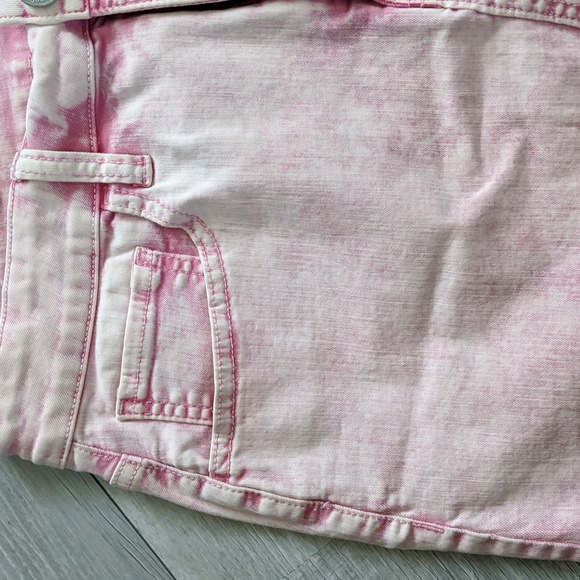 Acid Wash Pink Denim Jean Skirt Junior Women Size 17 Frayed Hem - Picture 2 of 5